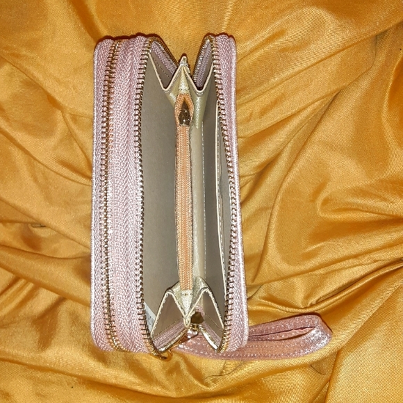 Wallet - Picture 7 of 8